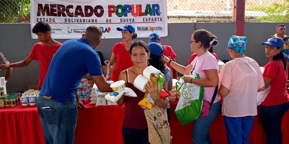 mari_velasquez's tweet photo. #MercadosPopulares esta semana en #Carapacho #MunicipioDíaz @DanteRivasQ @FidelVasquzPSUV @NicolasMaduro https://t.co/4zpnYkUPTI