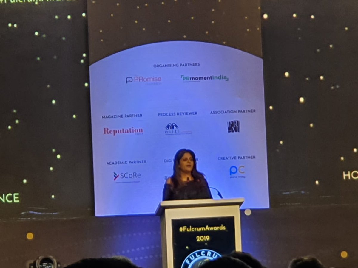shivanigupta07's tweet image. The Lady behind #FulcrumAwards brightens up the stage @Hinaissar way to go👍 #PRAXIS2019 #praxis8