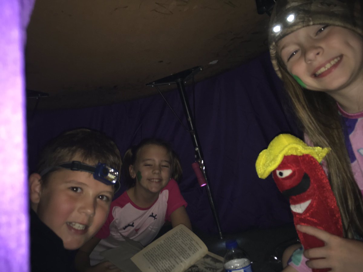 ashack04's tweet photo. Celebrating the end of our reading and writing units with a “campout”. Work hard, play hard! @renaelementary @RenaPta @JoyceGSanders1 https://t.co/pym8oGN24P