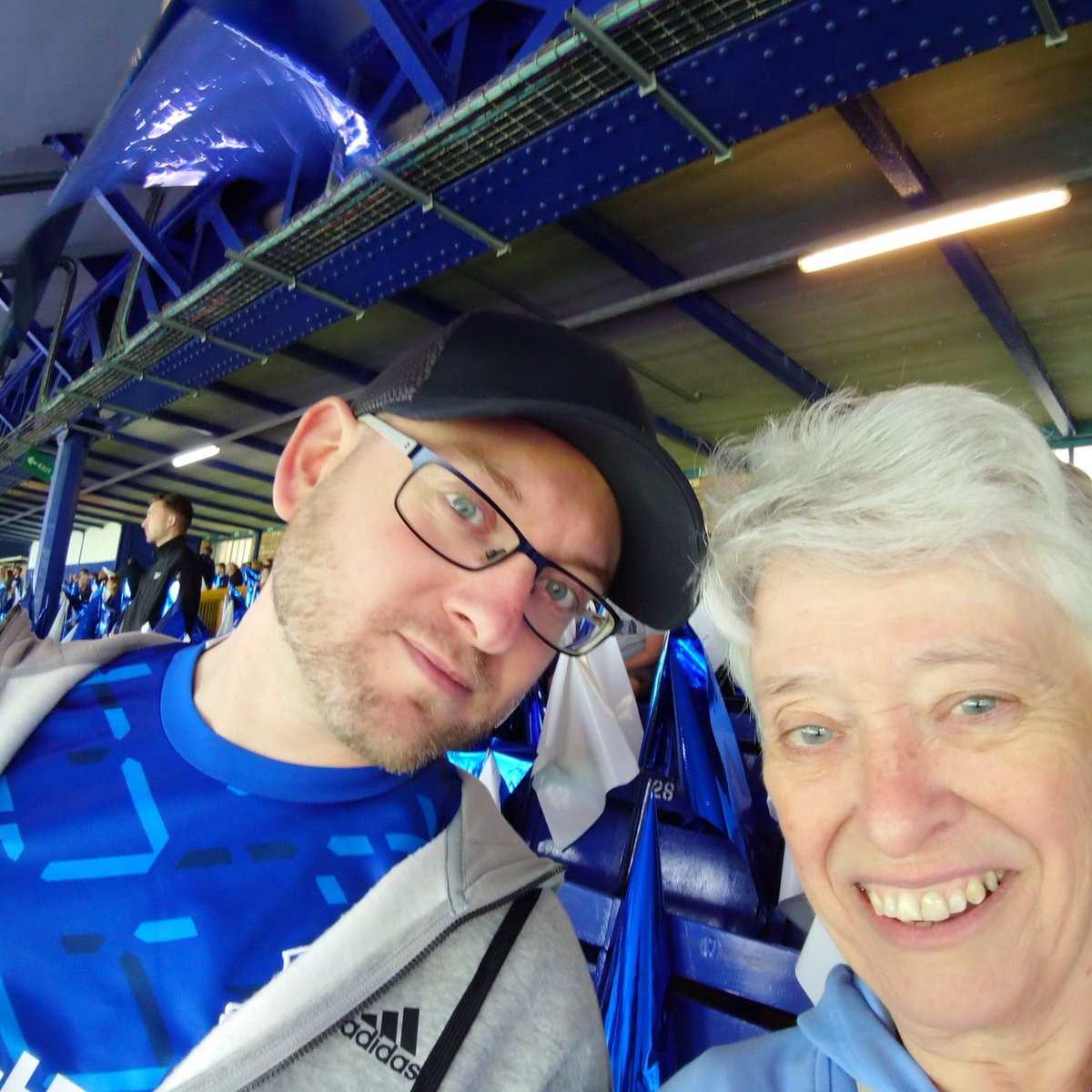 carolcoulter3's tweet photo. #evertonmatchday on our way๐๐ https://t.co/K7npPyjwzb