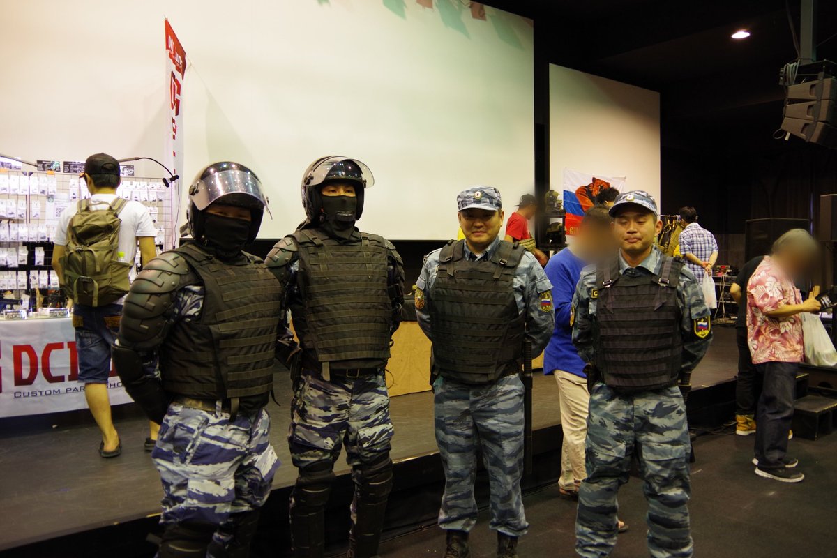 _2596230085502's tweet image. 会場の警備OMOHの皆さん。