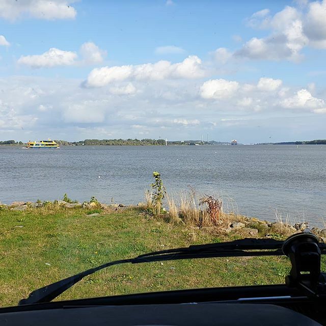 xibalba01's tweet photo. Still feels like summer 😎🤙
#nofilter
#
#VW #T3 #Vanagon #bus #vwbulli #kombi #vwkombi #westy #westfalia #campervan #vwcampervan #T3highroof #vwallday #vwforlife #vwlovers #camperlife #vintagecar #Oldtimer #joker #t3joker https://t.co/iZXirdiQDi https://t.co/WgK63jm6Ak