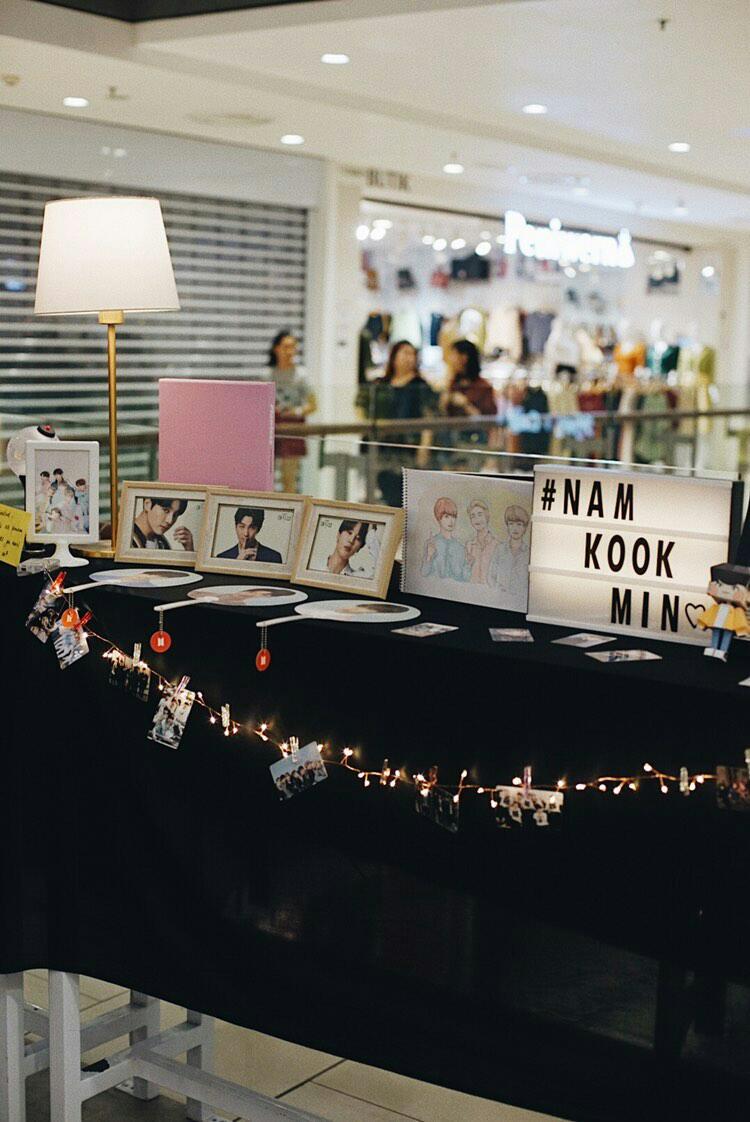 shalyssaaa's tweet photo. Another successfucl event by @JbtsSquad
It was fun to meet up with the squad and armys who came today!
#LovelyPromiseInJB #GoldenMoonInJB https://t.co/6HluMi8Q0o