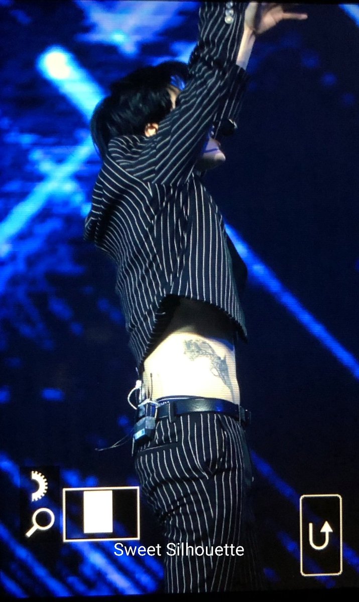 luvrwoodz's tweet image. #SHOOKT