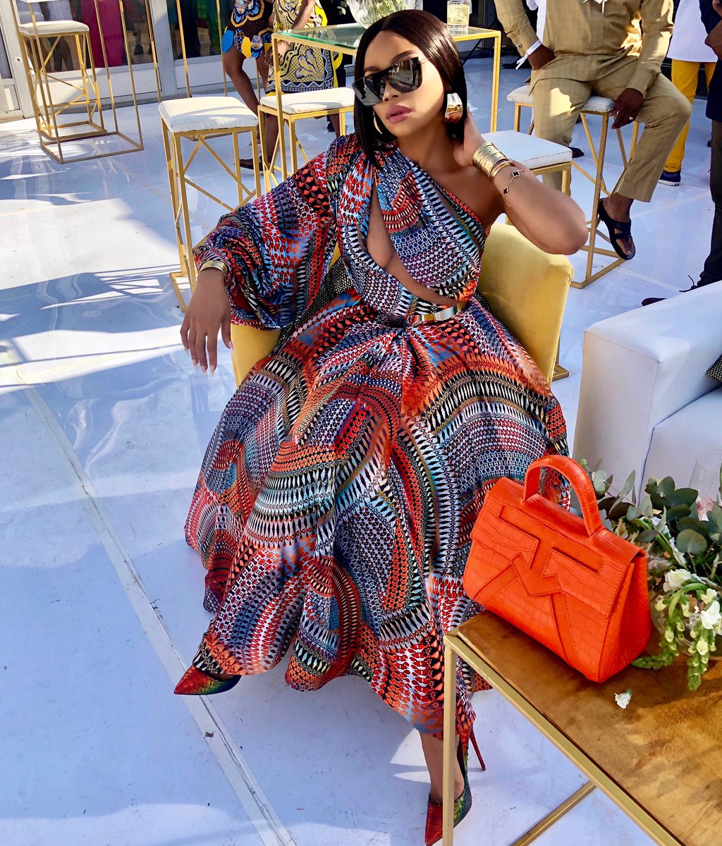 Bonang's tweet photo. .....love everywhere. A beautiful day....🙏🏽💐💕🥰😍 #SomHaleTraditionalWedding https://t.co/It2t4FSRKj
