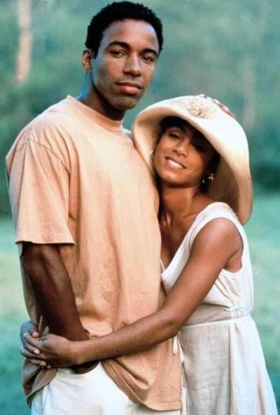 Essence's tweet image. 25 years ago, the cult classic that is 'Jason's Lyric' hit the big screen. What was your favorite scene?