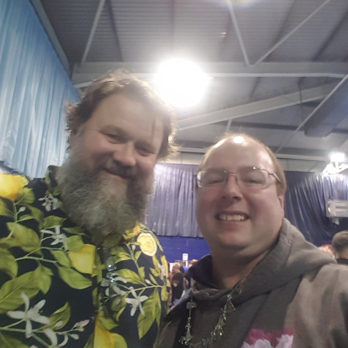al4wfc's tweet photo. Me With The Lovely & Amazing
Edward Dogliani At @Cov_Comic_Con ππ #ComicCon #GameOfThrones #CoventryComicCon https://t.co/l2PWnzRib2