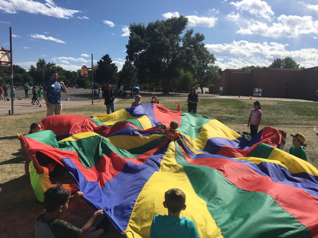 teamGGES's tweet image. Field day was a great success! Students had so much fun and showed amazing teamwork and good sportsmanship.  #greengablesproud