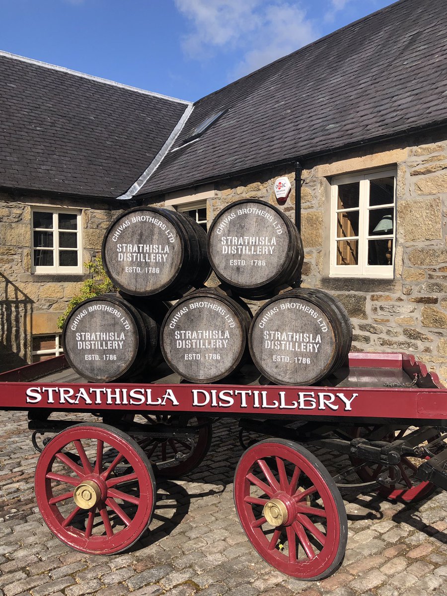 origin_scotland's tweet photo. Throwback to this gem of a #distillery @strathisladistillery thanks for your great hospitality 🥃 Recordando está destilería tan bonita, gracias al equipo su impecable hospitalidad y recibimiento #SingleMalt #whisky #Scotch #rutadelwhisky #escocia https://t.co/Ut7aTCSq9W
