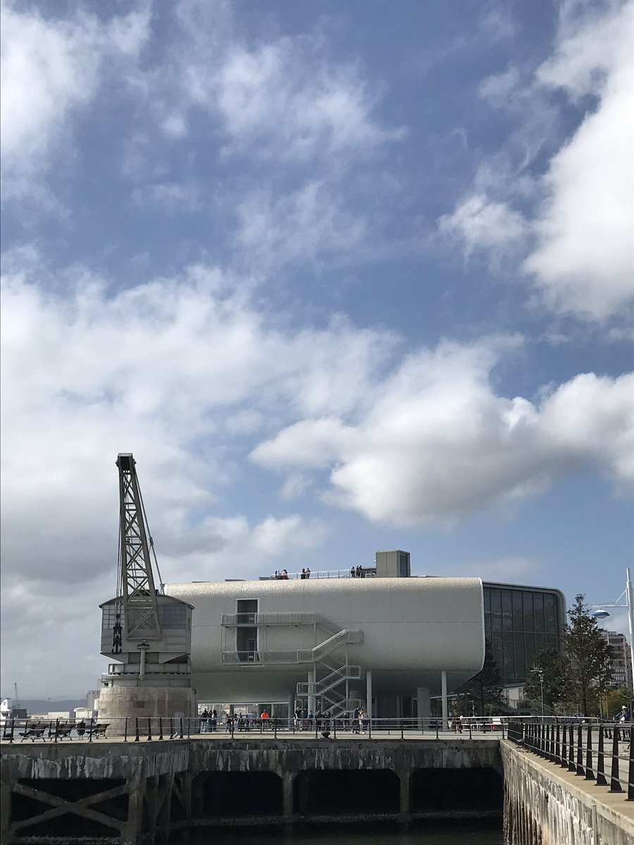 Plan para hoy. Ir al <a href="/centrobotin/">Centro Botín</a> a ver la expo de Calder. Ya aprovechas y sacas las 🎟 de las Charlas Tipos y luego comes en La Cigaleña . Planazo #tipos19 #diseñografico #santander