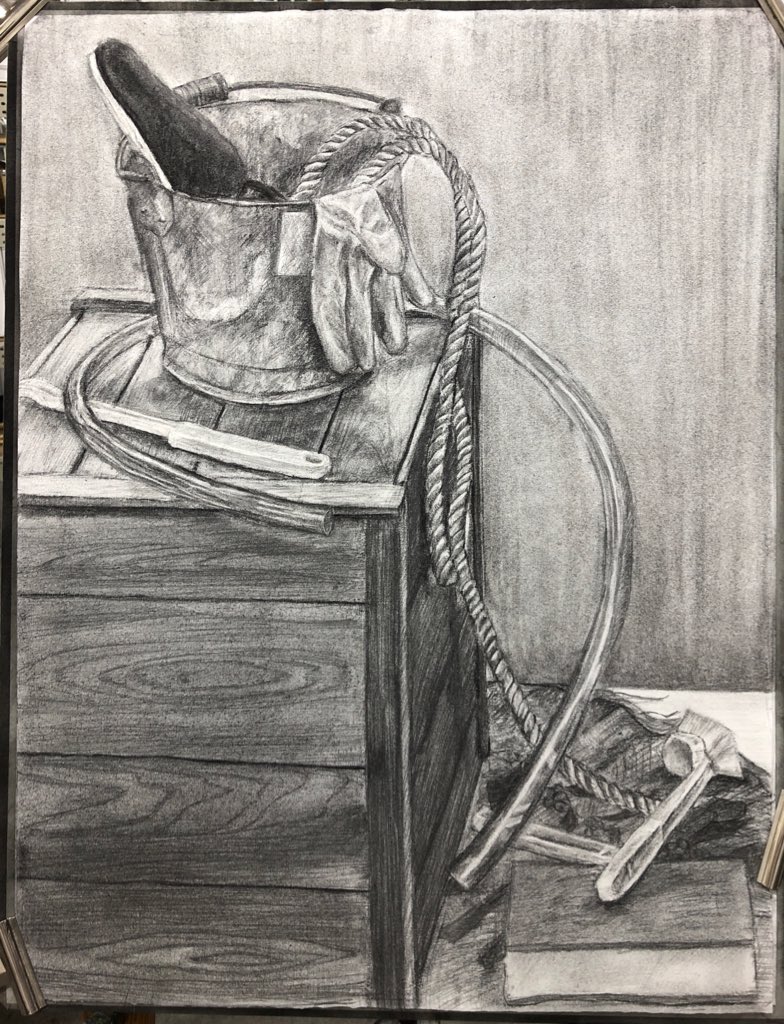 木炭静物デッサン (木箱、スリッパ、金属バケツ、ゴム手袋、荒縄、透明ビニールホース、ブラシ、スポンジ) 9時間 木炭紙(特厚口) #美大受験生 #木炭デッサン  #静物デッサン #石膏像 #高校生 #絵描きさんと繋がりたい, image size:784x1024