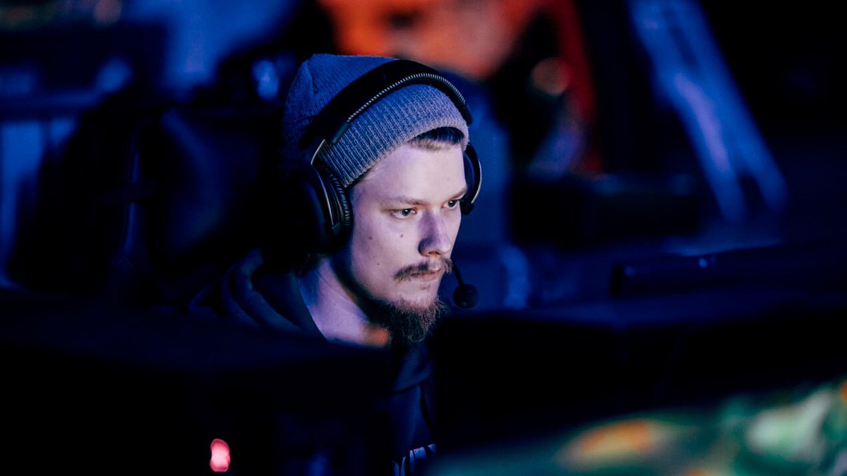 "This time, we had a strong feeling about the roster and we made it." - @SikoraPUBG 

With one week remaining in #PEL_Contenders, <a href="/esportsymca/">YMCA Esports</a> is on its way to earning a spot into the #PEL_Promo!

Here is more about the team's journey: pubgesports.eu/en/news/sikora…

#PUBG #Esports