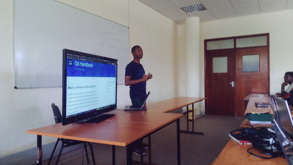 kabarakihub's tweet photo. Today's Sessions @DscKabarak 
In preparation for #Hacktoberfest https://t.co/2ar7wN2EmG