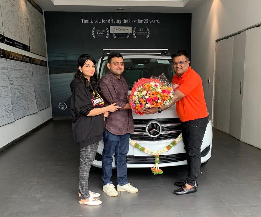 sundaram_motors's tweet photo. Mercedes-Benz Sundaram motors welcomes you to the family.
We wish you all the very best and hope you have a wonderful experience in your brand new Mercedes-Benz V-220
#MercedesBenz #StarDelivery #BestOrNothing #SundaramMotors #Bangalore https://t.co/YELgqfiPna