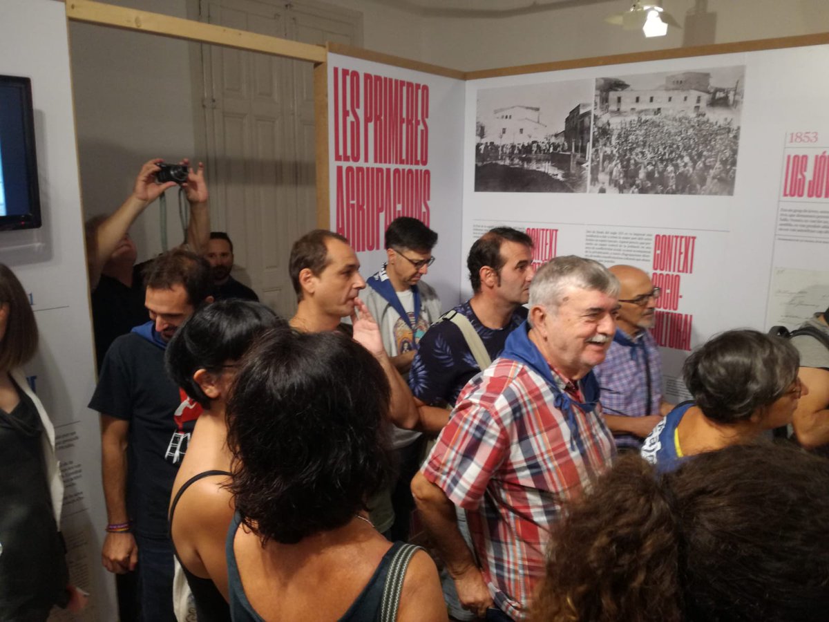 UNZIPelprat's tweet photo. #fmelprat 
👏👏Inaugurada l'exposició “Mosaic. Les primeres entitats culturals del Prat”
Tenim horari especial de visita durant la Festa Major
Dissabte 28 de 12 a 14 hores i de 18 a 21 hores 
Diumenge 29 i dilluns 30 d’11 a 14 hores i de 18 a 21 hores
@ElPratCultura https://t.co/8nbsxF2PVw