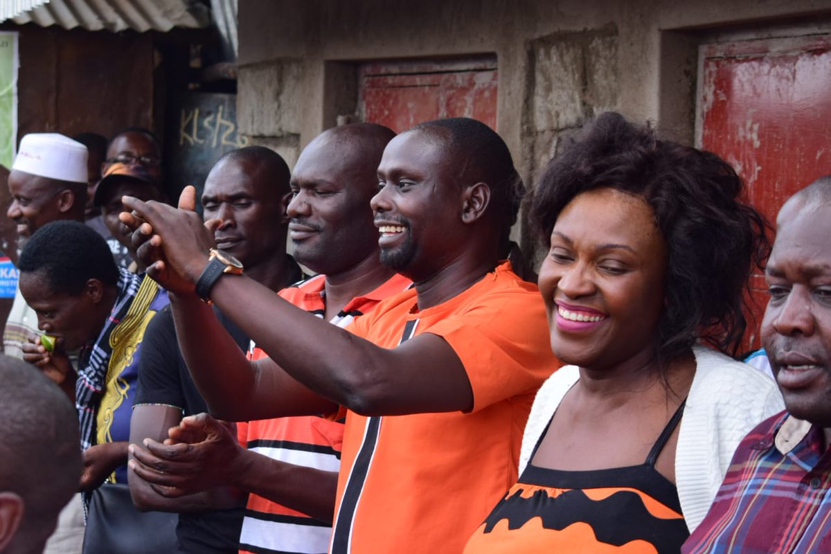 KingFredAsira's tweet photo. Laini Saba area MCA Vecelia Ayot welcomed our party candidate Imran Okoth to worship with fellow SDA faithfuls. 
Later, he interacted with them while sharing his agenda for the great people of Kibra.
#VoteForImran
#KibraForImran https://t.co/Ur1ucC58d0