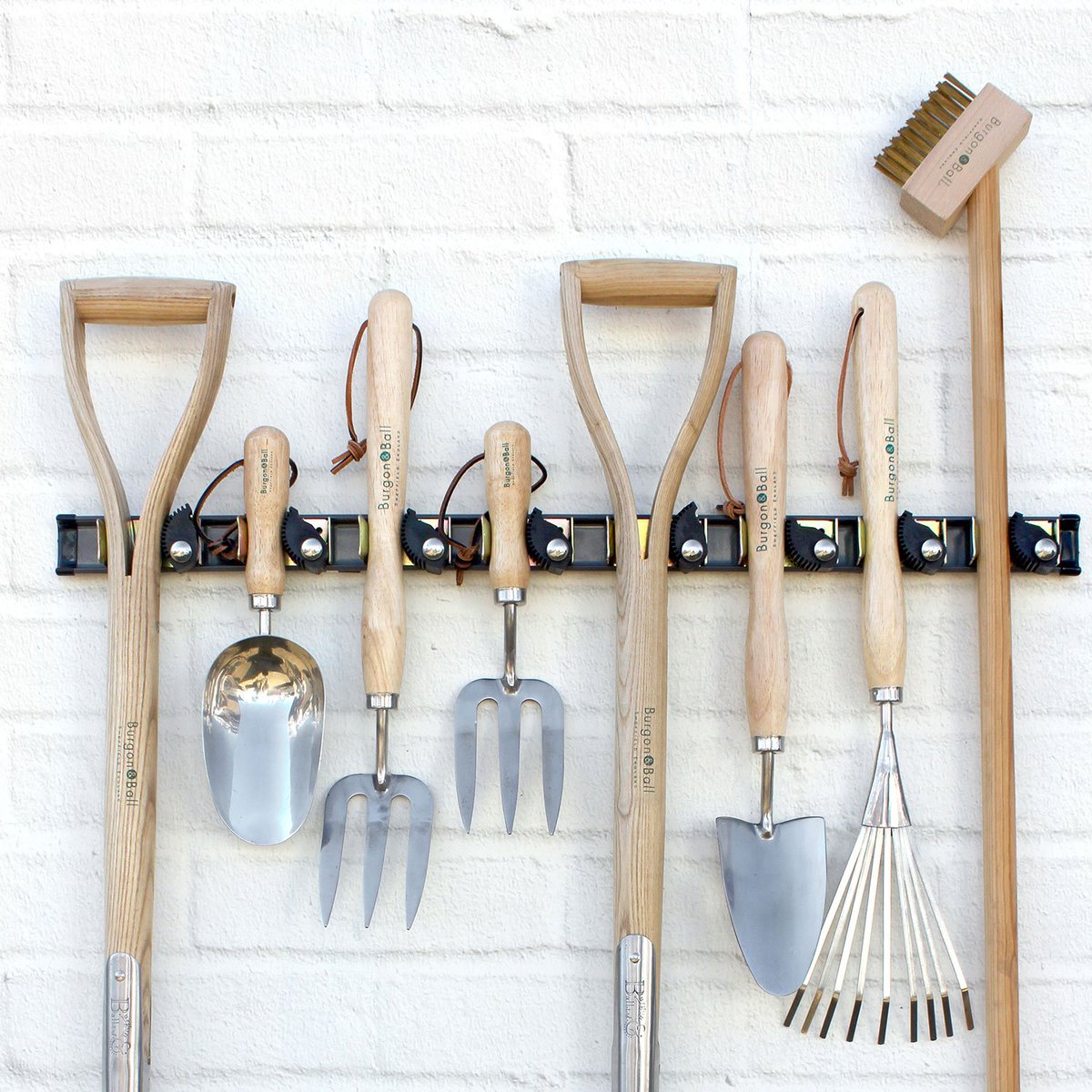 burgonandball's tweet photo. If you're starting to put your garden tools away for the winter, our universal #toolrack hold large and small tools with handy movable clips, for a pleasing array with everything to hand, to keep things tidy in the shed. From good #garden centres & https://t.co/5zurCPTPoM https://t.co/HRuGJS9Sj1
