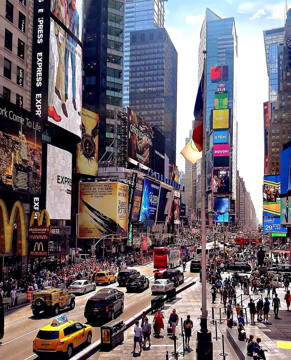 dominic__webber's tweet photo. The one big dream 🌍🌍🌍
#dominic #webber #dominicwebber #webberdominic #NewYork #USA https://t.co/p4C47C33NQ