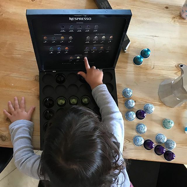 StylisiMon's tweet photo. Little barista in the making... plus this is the easiest way to engage a little one in play with “loose parts” - there are so many creative and mathematical opportunities to playing with these pods and the different ways you can arrange them in the box! https://t.co/HAd7n8cz3t https://t.co/QTSOrQMaMA