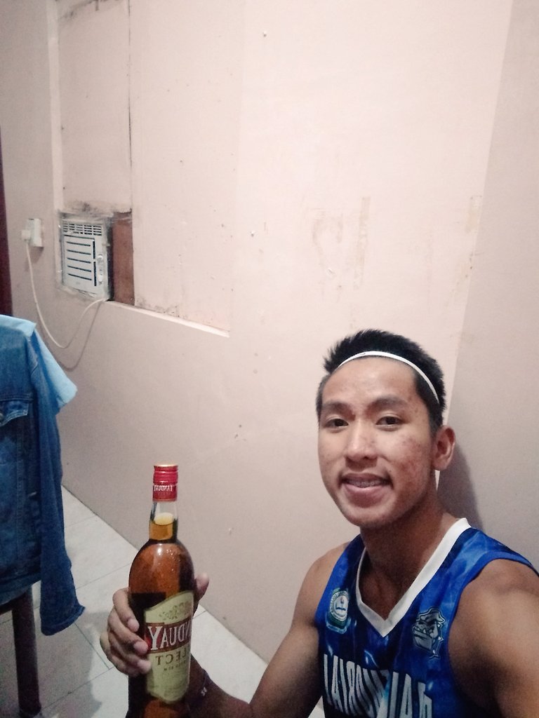 pelaminlloyd's tweet photo. Chill'in with Boss Jack Intoππͺ
#Mingaaaaw
#PampaTulog
#BHouseGaming https://t.co/mC7XXfhdFK
