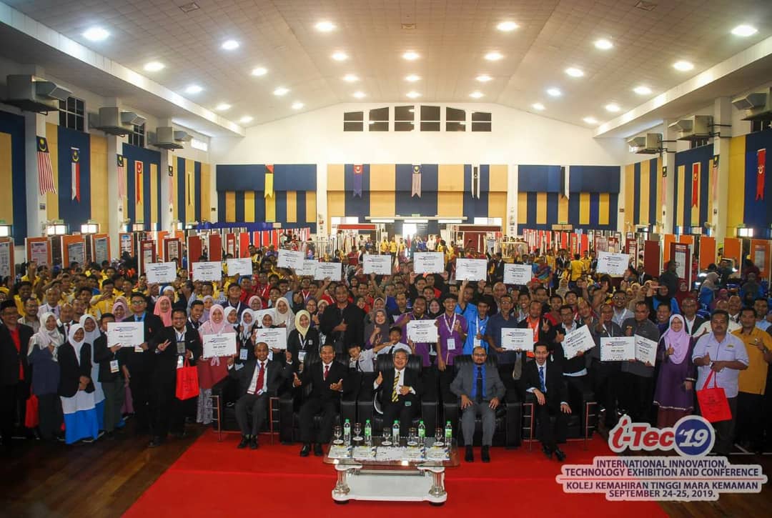 Tahniah Kumpulan Sinar  <a href="/ckepahang/">CKE JKR Pahang</a> <a href="/JKRPAHANG/">JKR PAHANG</a> 3 in 1, mengungguli dgn pingat emas, 1st prize and best in innovation    category electrical electronic i-tec'19  International Innovation Tech Exhibition &amp; Conference 24-25 Sept  <a href="/JKRElektrik/">Cawangan Kejuruteraan Elektrik Ibu Pejabat</a> <a href="/JKRMalaysia/">JKR Malaysia</a> <a href="/CREaTEJKR/">CREaTE</a>  <a href="/MegatZuhairy/">Megat Zuhairy</a>
