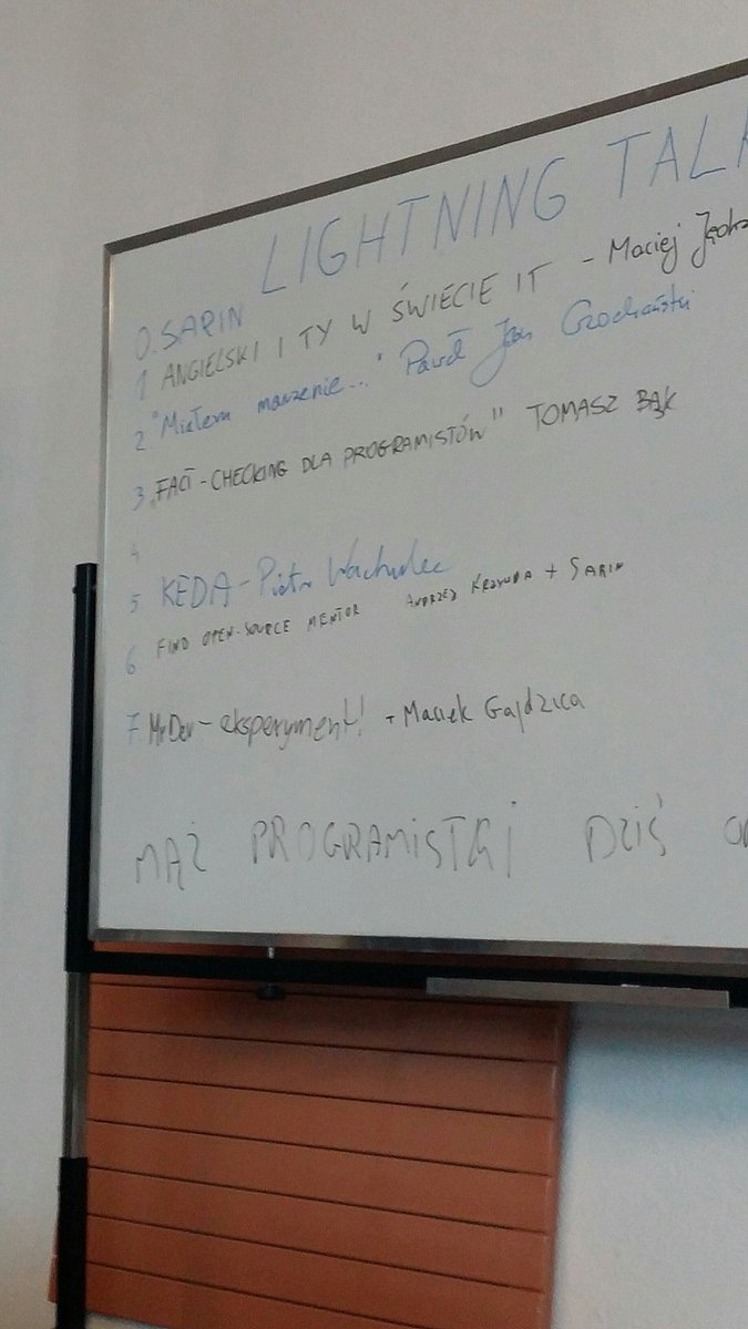 k_owsiany's tweet photo. Tradycja z @programistok to lightning talks
#programistok2019
#MrDev
#AfterConf
#KOnTour
#conference
#conference19 https://t.co/7FPQ1FCrO7