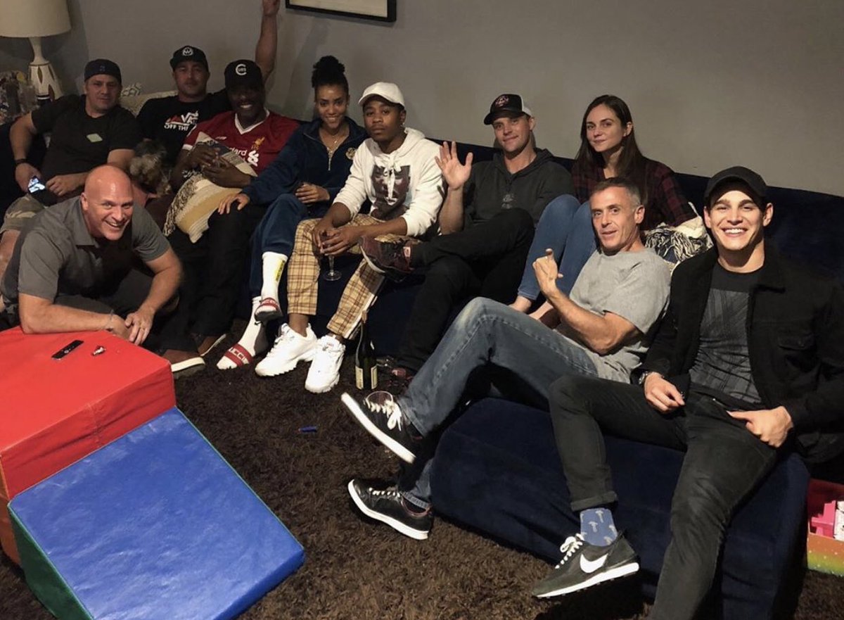 LukesDomberto's tweet photo. @arosende with the some of the cast of @NBCChicagoFire https://t.co/oHCORqcVZ3