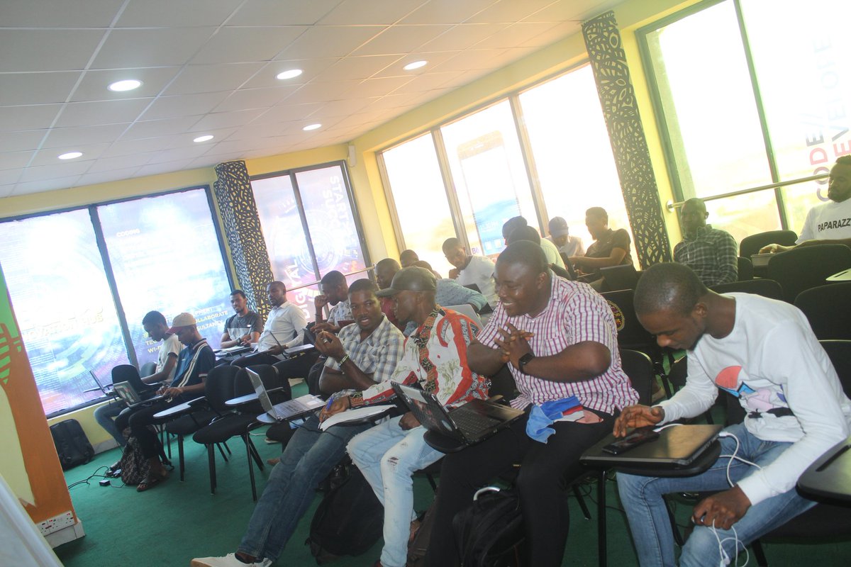 dicksonemma8's tweet image. Developers circle with Andela Meeting 1.0
#devctrainingwithandela
#devcenugu
@Andela_Nigeria