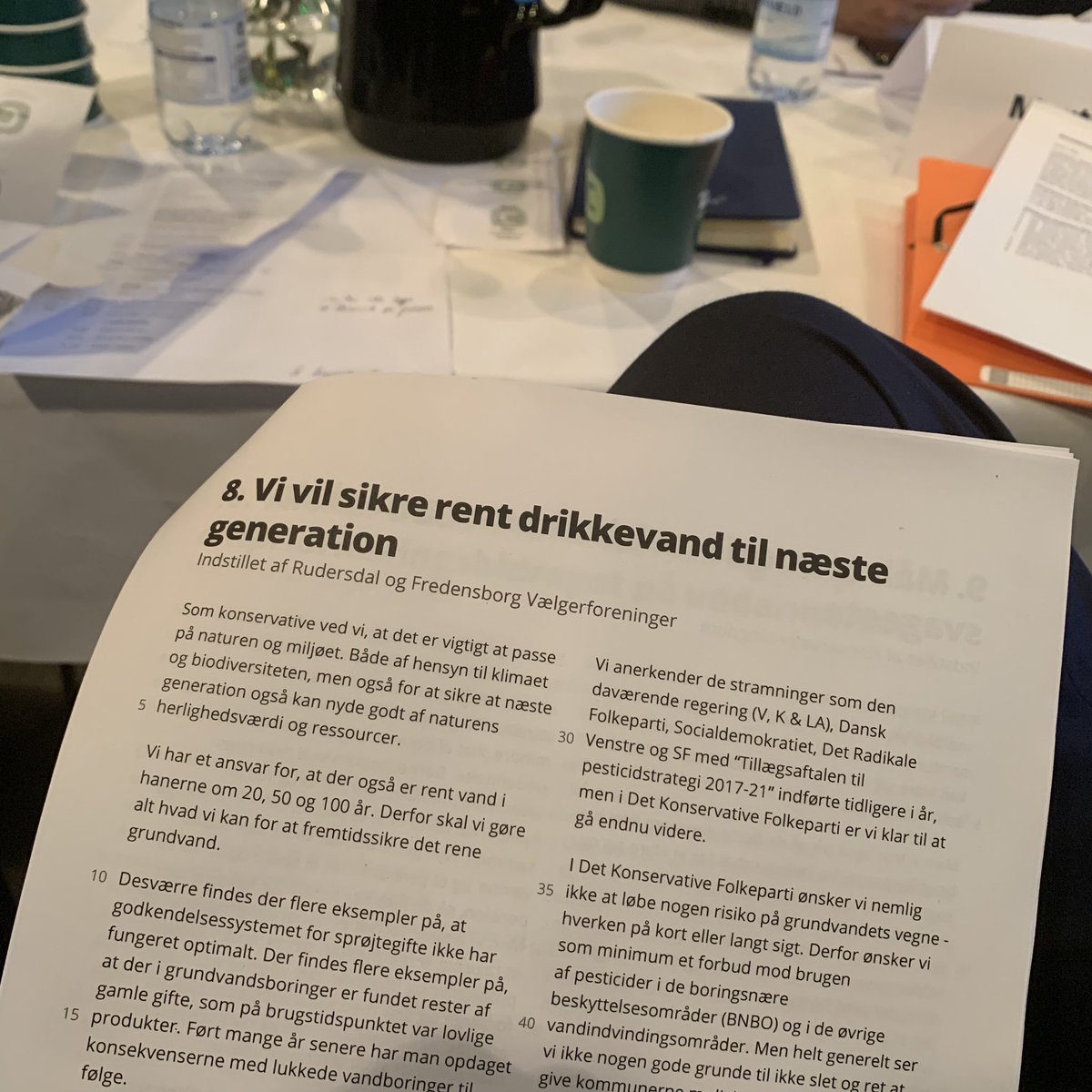 AvWLovgreen's tweet photo. Godt emne vælgerforeningerne fra Rudersdal og Fredensborg sætter på dagsordenen til landsrådet.
Vanddagsordenen er vi også meget optaget af i Europa-Parlamentet denne periode. @WeissPernille er EPP-ordfører på et forordningsforslag med fokus på vandspil.
#eudk #eupol #klr19 https://t.co/Fw9GxYJXnS