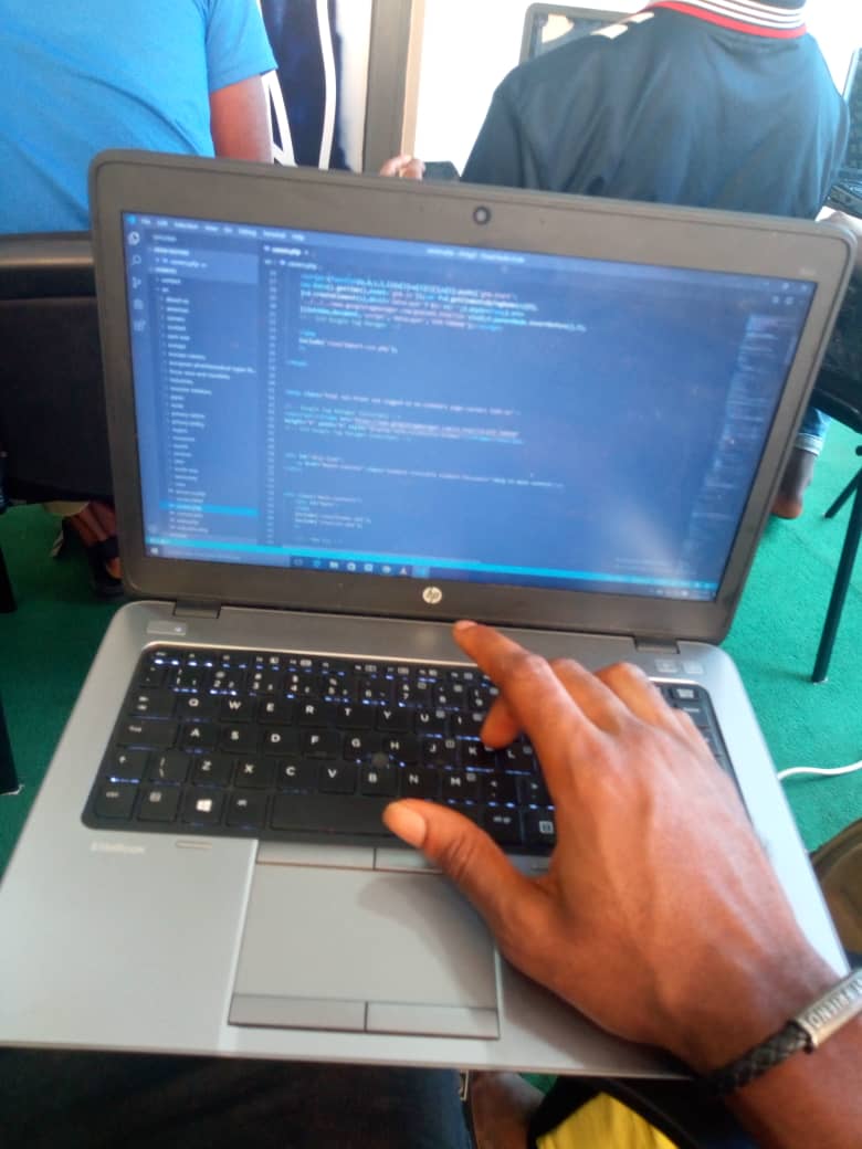 codenameobi's tweet photo. I'm learning about communication in a distributed team.
day10 #100daysofcode
#devctrainingwithandela #devcmeetup1.0
#devcenugu
@Andela_nigeria https://t.co/2An6hMAi2B