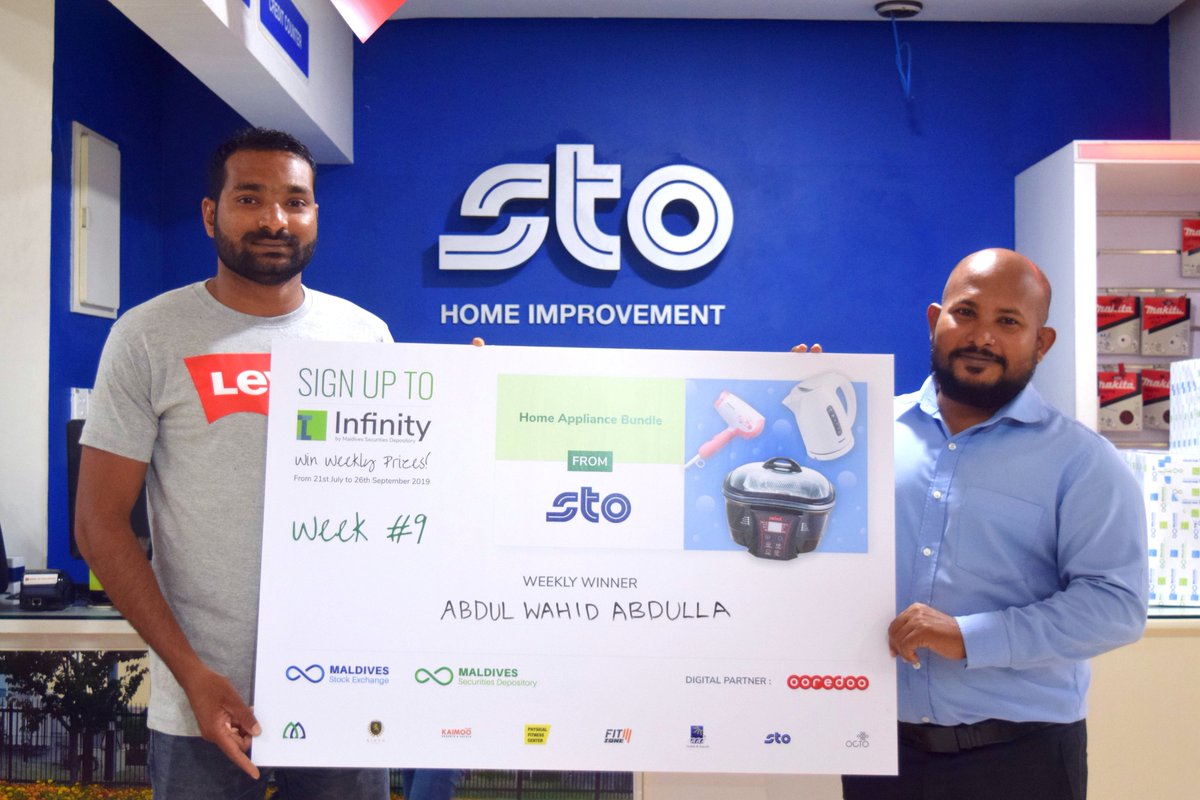 StockExchangeMV's tweet image. Congratulations Abdul Wahid Abdulla!

Lucky winner of our "Sign Up to Infinity &amp;amp; Win" campaign, for week nine.

Ali Rasheed Abdulla received the prize on behalf of the winner.

@stoplc 
@OoredooMaldives 

#SignUptoInfinityandWin #InfinityMV