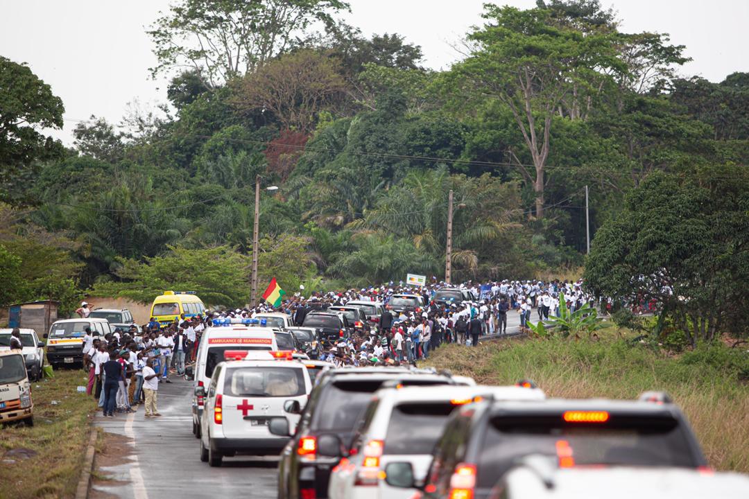 Le DCP Ali Bongo Ondimba accueilli dans une ferveur impressionnante, et une pluie torrentielle signe de bénédiction, à Franceville.
