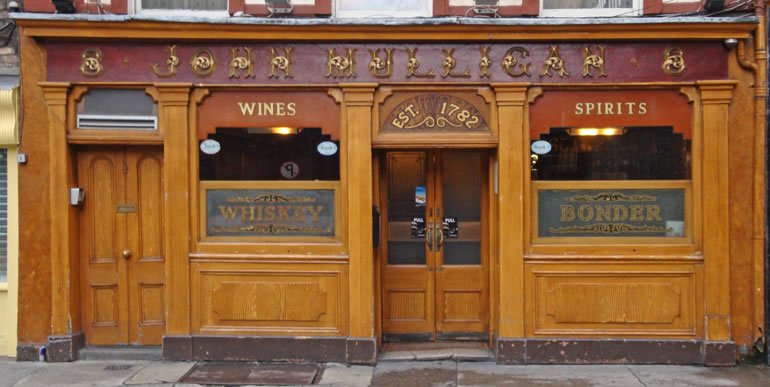 PubsofDub's tweet photo. Whether you @VisitTheUSA, @ExploreCanada or @DiscoverIreland, make sure and meet the Sisters Mulligan @MulligansD4 @Mulligans6 @mulligans_MCR @MulligansOttawa #food #drink #craic #pubsofdublin 

@TourismIreland https://t.co/HFKxdRxEB6