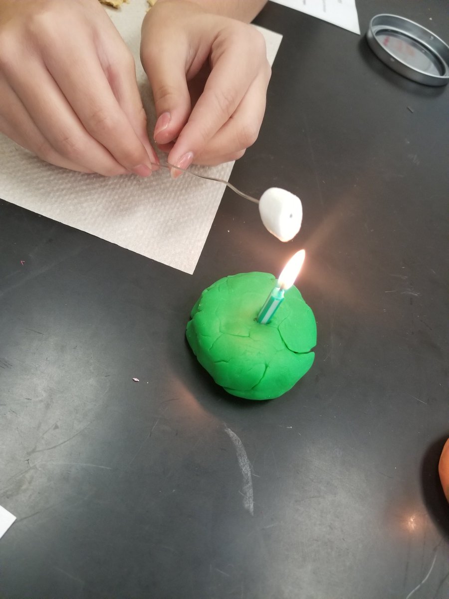 MrsWilliamsCh4's tweet photo. When you students say "Miss, this is the best lab I've ever had" or "This is the first time I've made Smores, thank you"....you know it was a successful lab! @LAFO_FWISD
@LANTEAM1 #LeadwithLAN #PhysicalChemicalChange #LAFOscience ❤ https://t.co/D43UcWWQGM