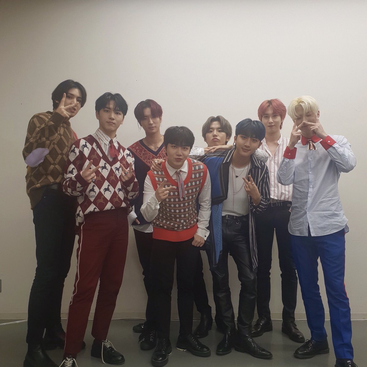 CUBE_PTG_JAPAN's tweet photo. 『Rakuten GirlsAward 2019 AUTUMN/WINTER』
PENTAGONのLIVEステージが終了しました！
皆さん、楽しんでいただけましたか⁉️
キラキラ輝くステージで、パフォーマンスできて幸せでした💖
素敵な時間をありがとうございました！
またお会いしましょう♪

#ガルアワ #PENTAGON https://t.co/G4hL6oC7IE