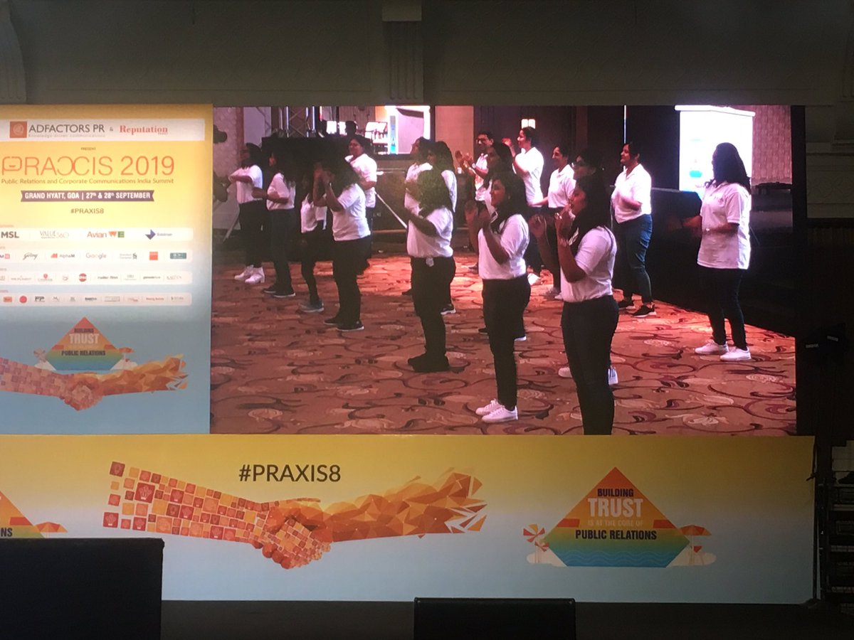 SavvyPriya's tweet image. When the energetic students of @SCoReInd took over the stage for a flash dance #PRAXIS8