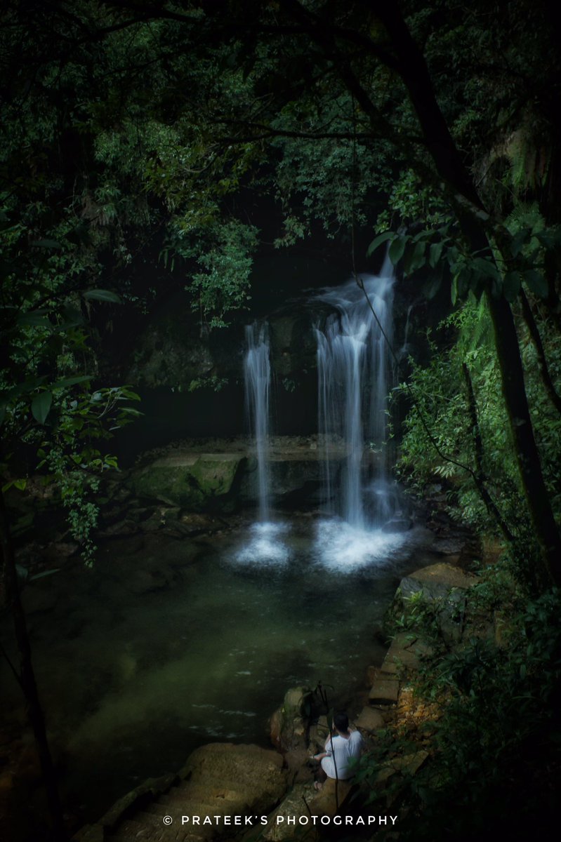  #MeghalayaThreadSeven waterfalls!! All different types in just one place. So damn peaceful place. Thats Laitmawsiang for you. Also known as the Garden of Caves.Maintained by the locals village authorities.  #ମେଘାଳୟଡାଇରି  #MeghalayaDiaries