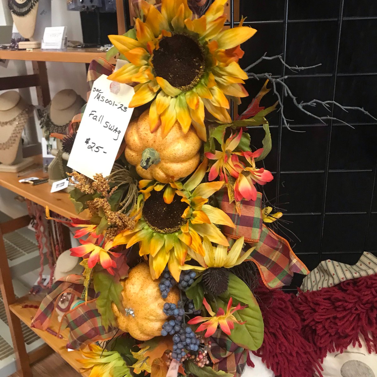 creatingstrokes's tweet image. We have fall decor - come check us out.