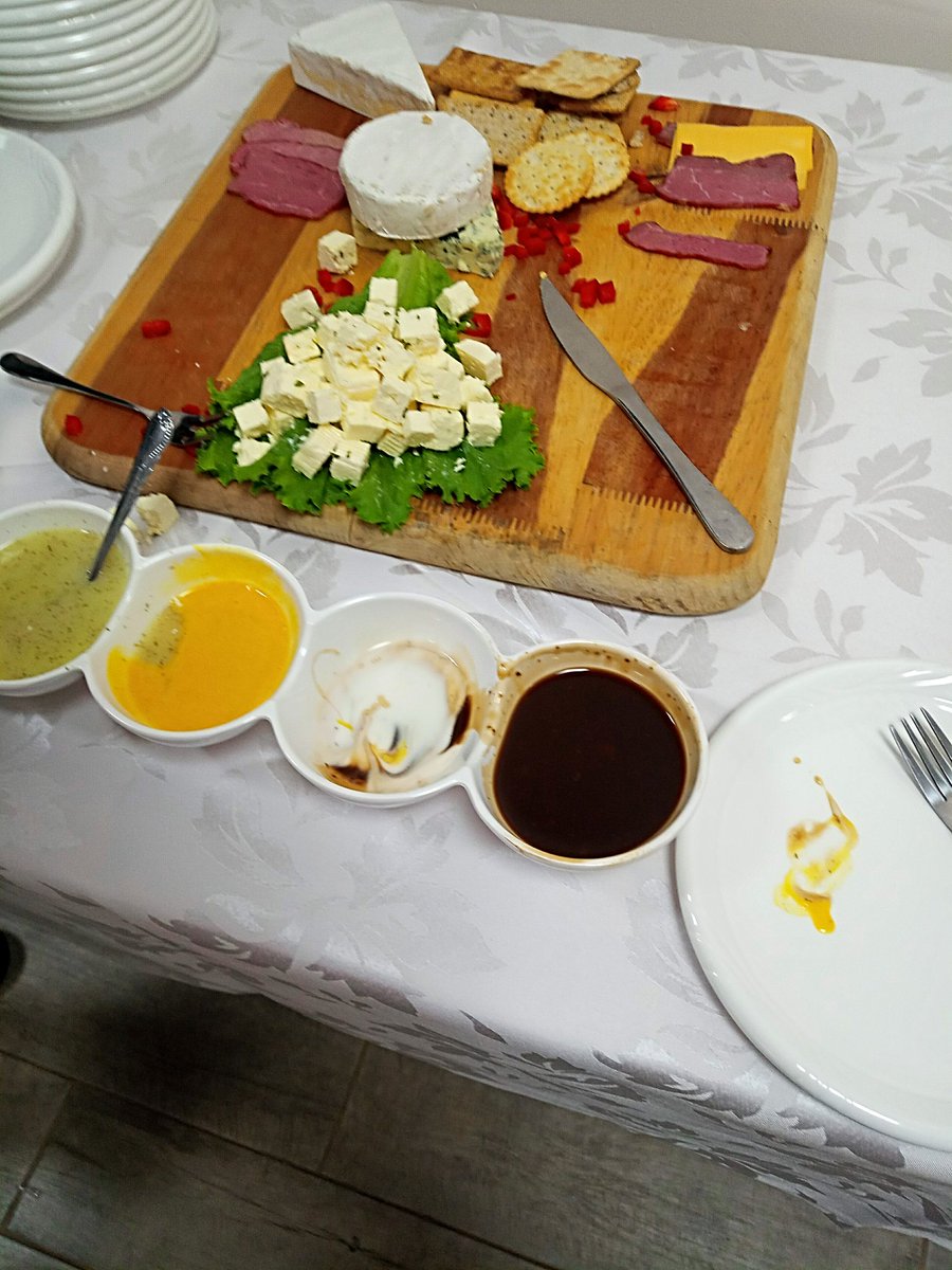 BryanBrendon2's tweet photo. #cheese n #Crackers 
#food favourites https://t.co/fT8cCxQpRt