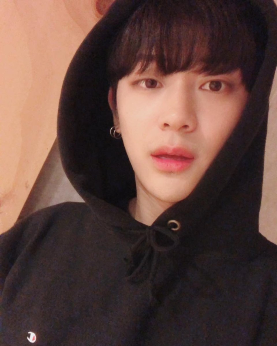 Ooon_93's tweet photo. Malem? https://t.co/UvGbEcOrVk