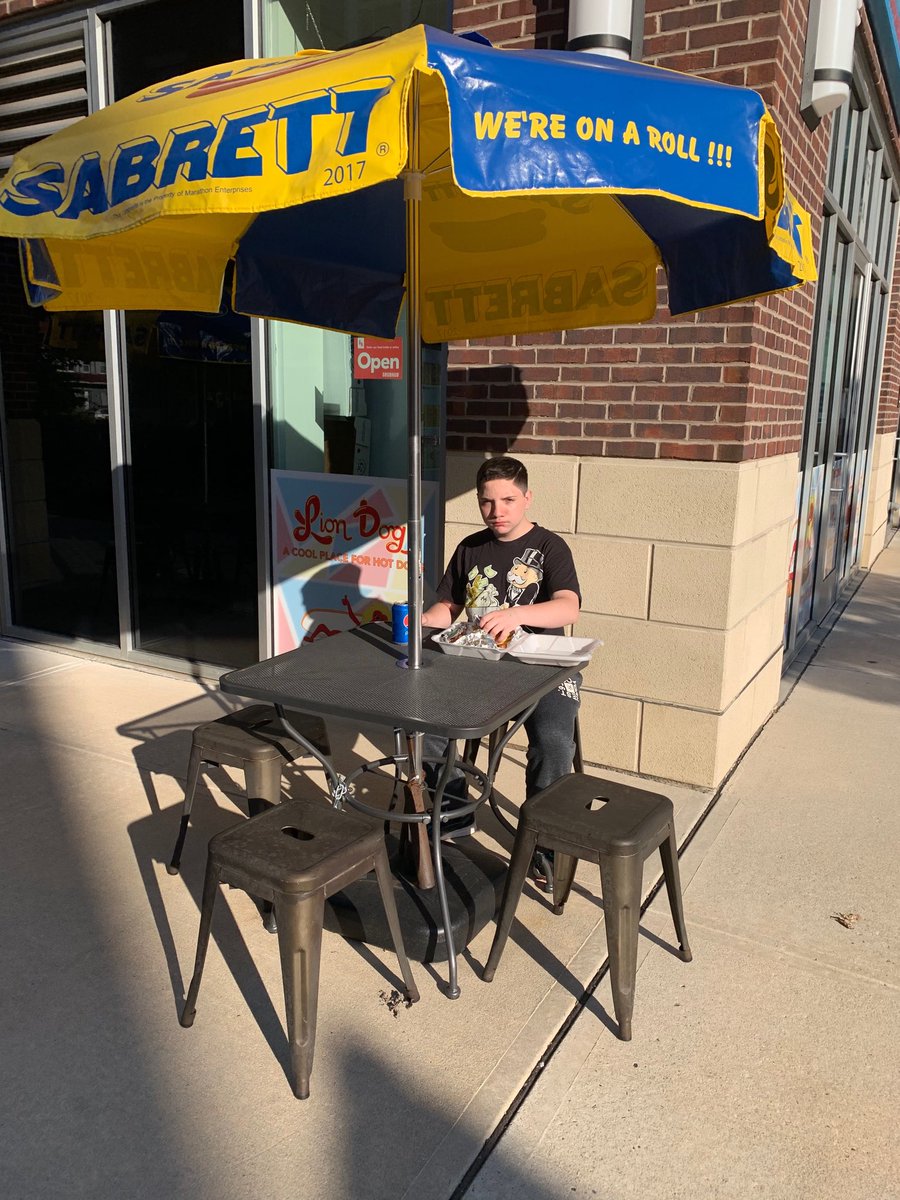 LionDogEwing's tweet photo. Someone is enjoying this delicious breakfast sandwich🦁🌭 pork roll egg and cheese with a side of Lion tots 🤪🤪 yummy https://t.co/eebhJ1LtVd