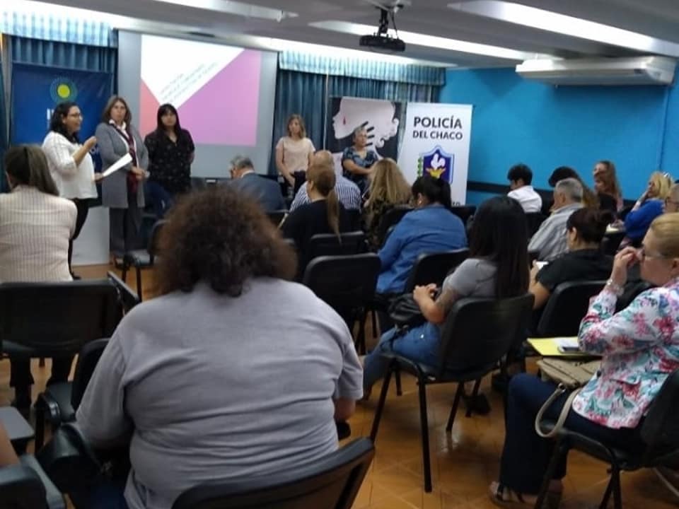 subsepartcomyg's tweet photo. Cierre de encuentros del Plan Provincial de Capacitación en #SeguridadCiudadana. La Subsecretaría en coordinación con el @IPAPChaco destinado a foristas- se desarrolló el 4o módulo" Abordaje comunitario con perspectiva de género"
@domingopeppo
@SeguridadChaco 
@FantinNestor https://t.co/8IiUmO3kmK
