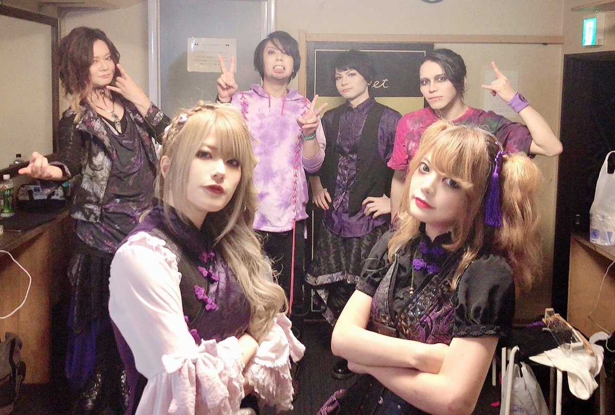 ankimo_official's tweet photo. あんきも女性限定ワンマン＠新宿、ありがとうございました！！
これでツアーも残すはファイナル(11/2新宿ReNY)のみ🔥🤘🔥17公演をラストまで駆け抜けます！！！

#UnluckyMorpheus
#LunaticEast2019 https://t.co/I5XzeKeRjz