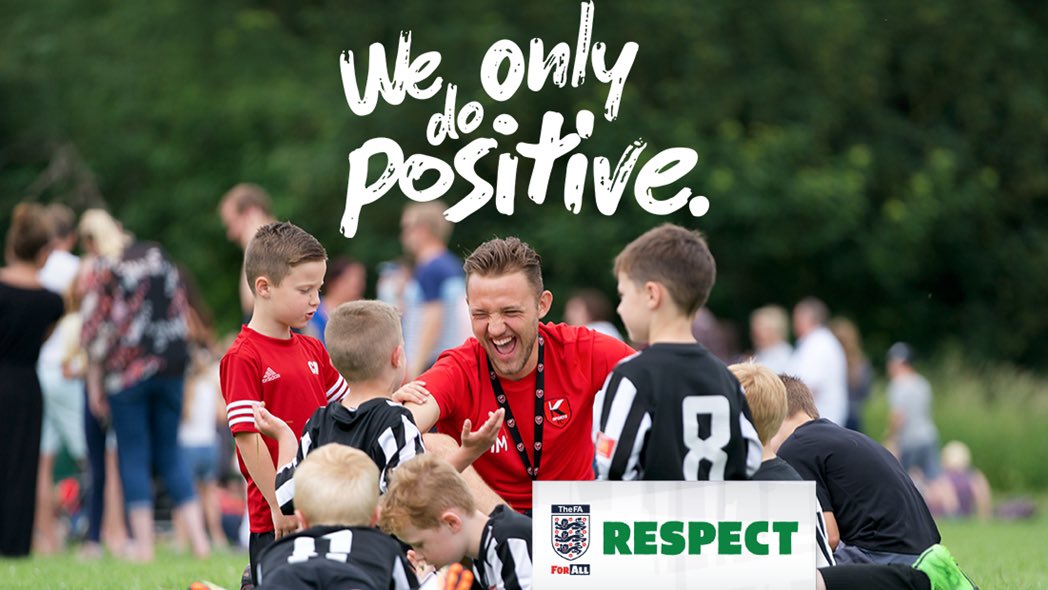 Sports_ESFC's tweet photo. Four weeks into the youth season and this message still seems to have escaped some. ESFC will continue to promote positive play, behaviour and challenge others who don’t. Coaches/ officials/ players / parents - only do positive @WdyflF @OxfordshireFA @OMGFL @OYFLeague @MJPL_UK https://t.co/qLLbQeijIA