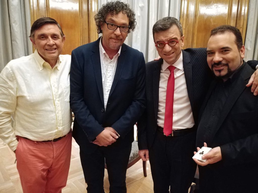 Un placer visitar el programa <a href="/sebuscanlocosjm/">Se Buscan Locos por la cordura</a> junto a @magodarman 
Aquí podéis ver mi intervención a partir del minuto 25.

m.youtube.com/watch?v=nBjH9s…