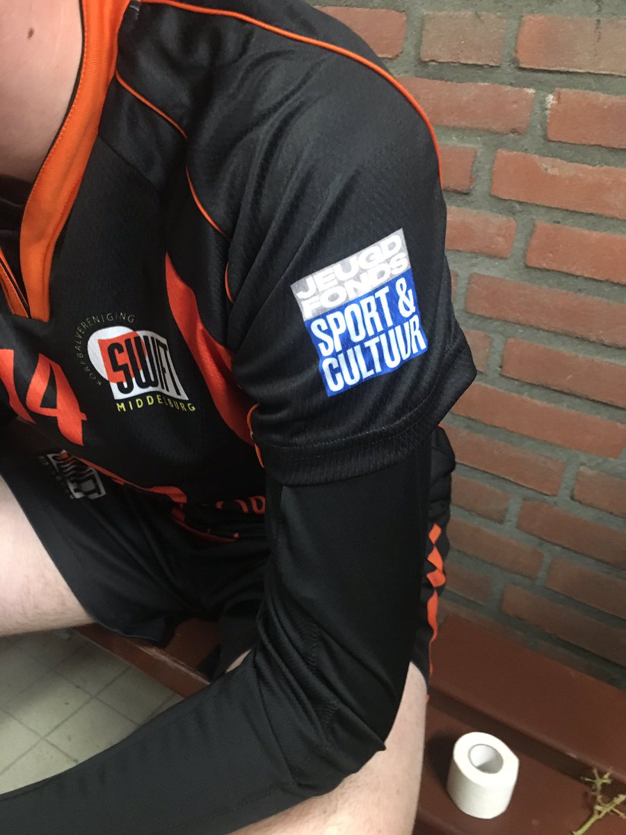 De Middelburgse korfballers van <a href="/kvswift/">kv Swift (M)</a> spelen vandaag in Eindhoven hun eerste wedstrijd in de nieuwe tenues met logo <a href="/JFSCNederland/">Jeugdfonds Sport & Cultuur</a>. Want ook zij vinden dat ieder kind moet kunnen sporten!