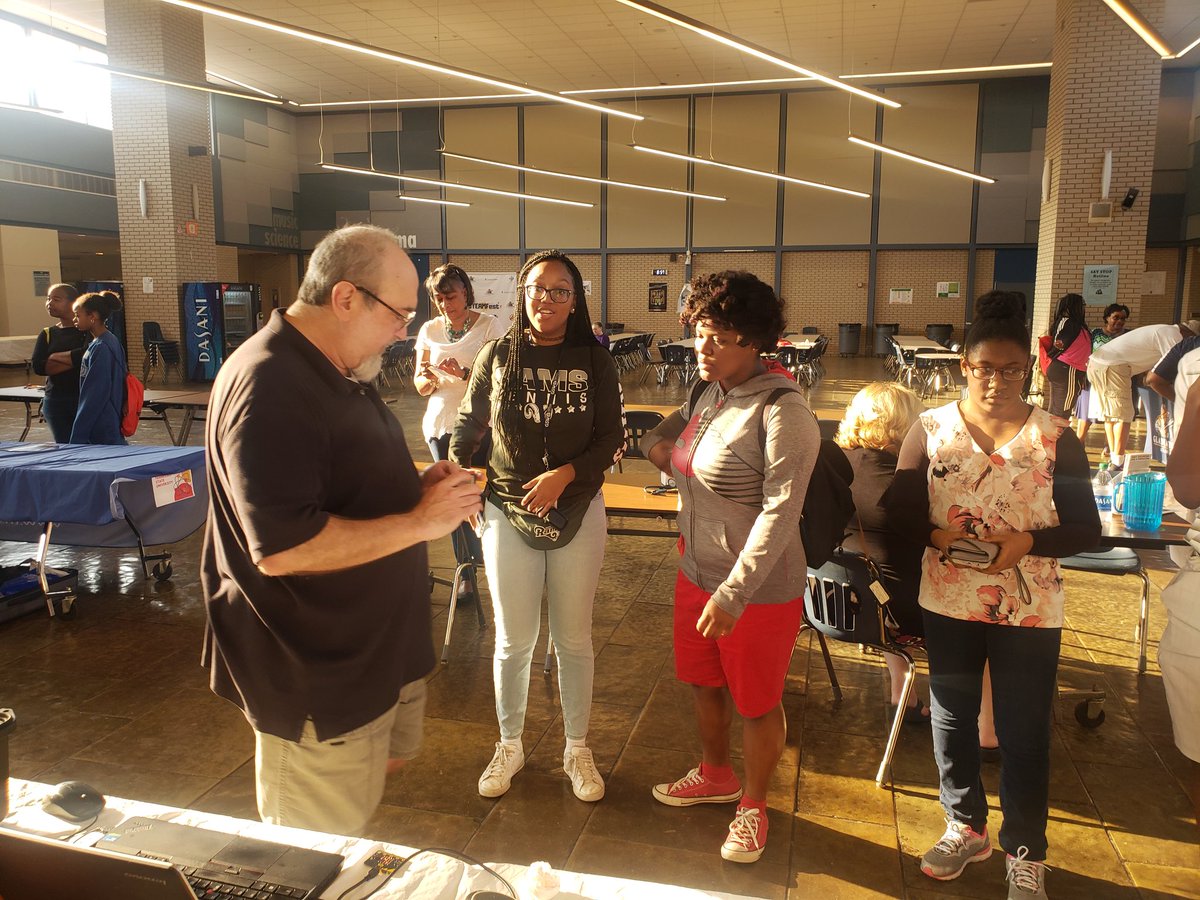 Marty talking about IOT at the STEAMFest at Redan High School. <a href="/HACEMOS_ATL/">HACEMOS Atlanta</a>  #acoge