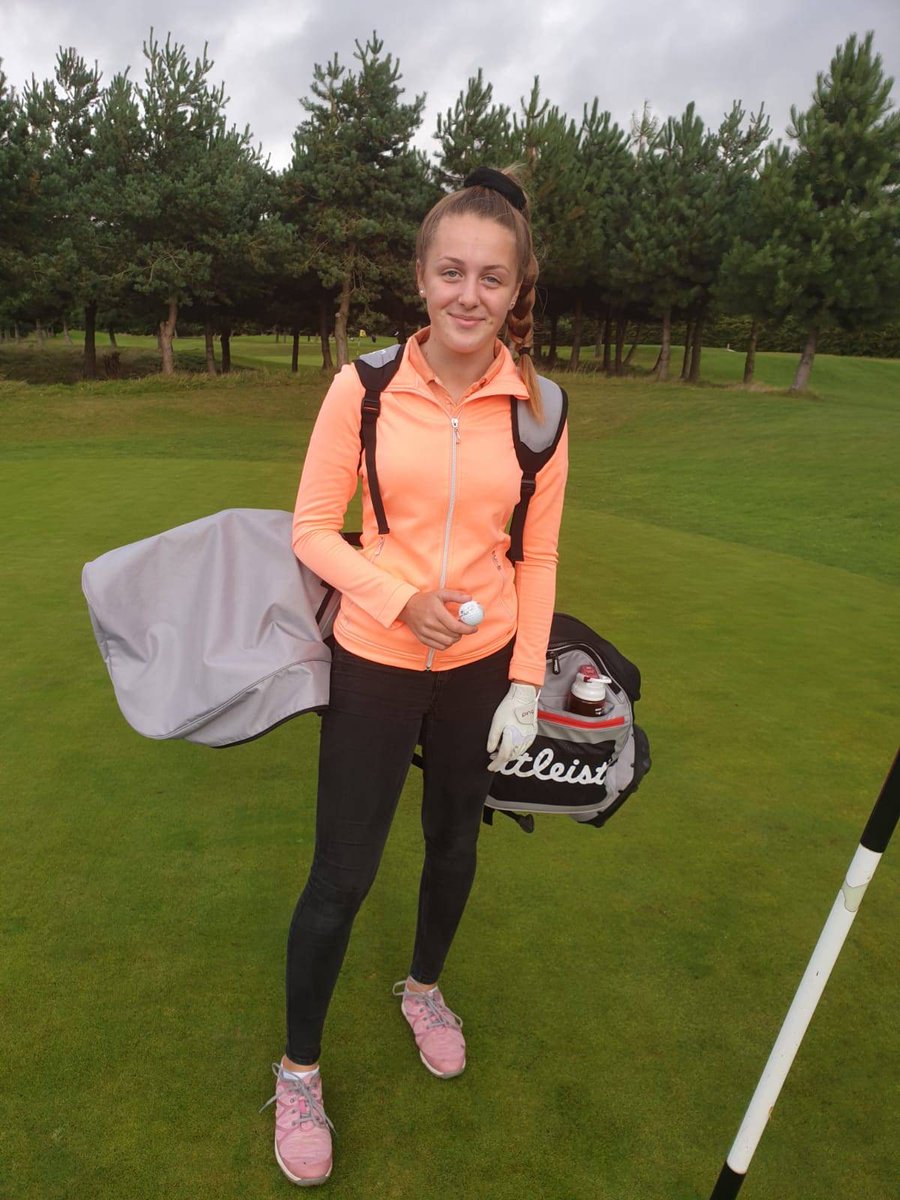 BdgcJuniors's tweet photo. #HoleInOne for Holly on the 1st! 😃 @LedeneGolf ⛳🏌‍♀🙌  🙌 #TeamBeau https://t.co/nKwI5gmsHf