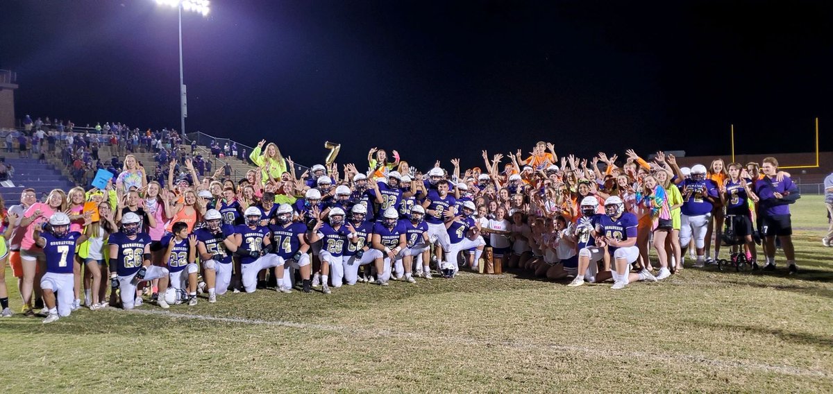 SequatchieC's tweet photo. The senior class has now had the stump all 4 years of high school! Go Indians!!💛 #7years #beatbledsoe https://t.co/onjCG3QpFp