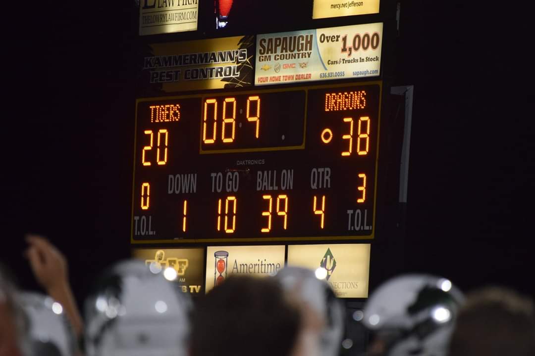 dragonftball73's tweet photo. Only took 19 years, but congratulations on believing and EARNING something others thought was impossible. Nothing is given and we wouldn't want it any other way.  Go Dragons!!! @DeSotoHS73 @DeSotoDBlock @DHSGridironGang @DHSDSquad @BarstoolDeSoto @DeSoto73 https://t.co/pobsp4d6KH